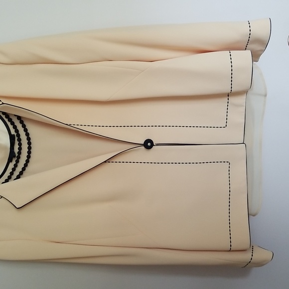 Jacket with matching blouse - Picture 2 of 2